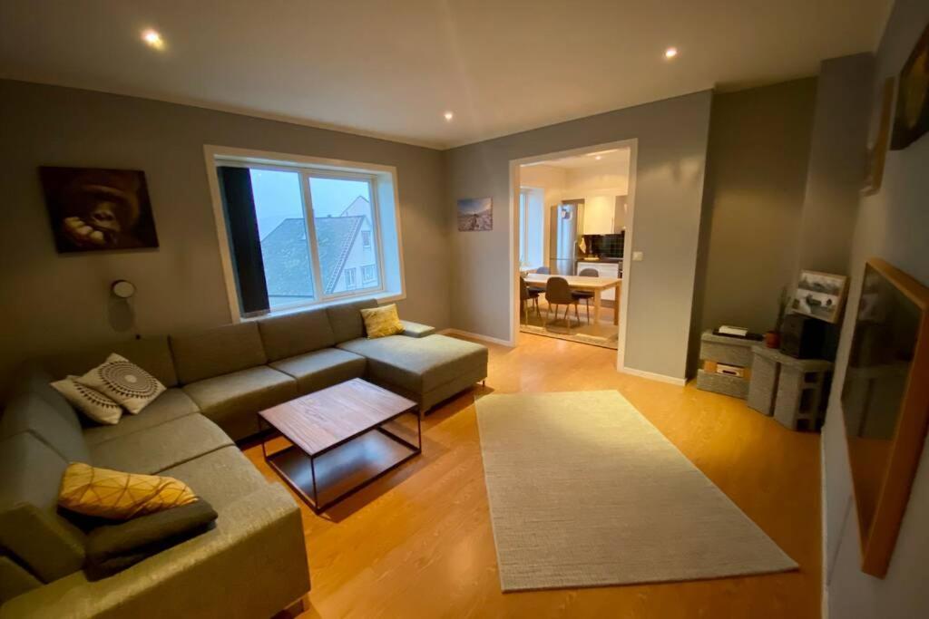 Nice&central apartment in quiet area Ålesund Extérieur photo